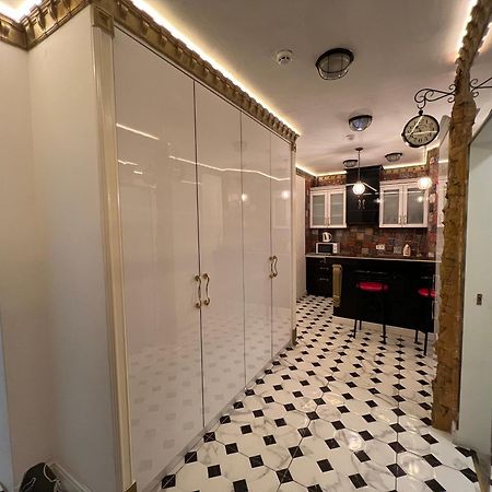 2 Bedrooms Heart Of City Center Chişinau Exteriör bild