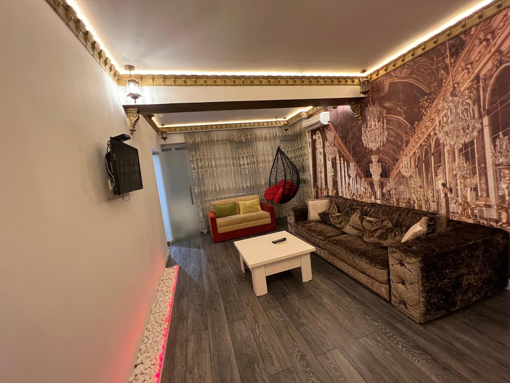 2 Bedrooms Heart Of City Center Chişinau Exteriör bild