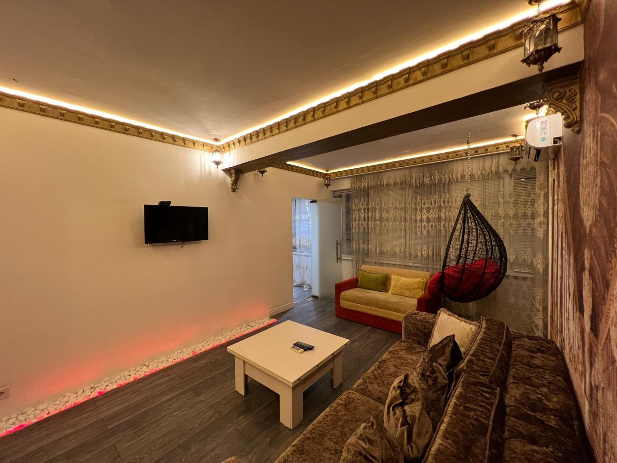 2 Bedrooms Heart Of City Center Chişinau Exteriör bild
