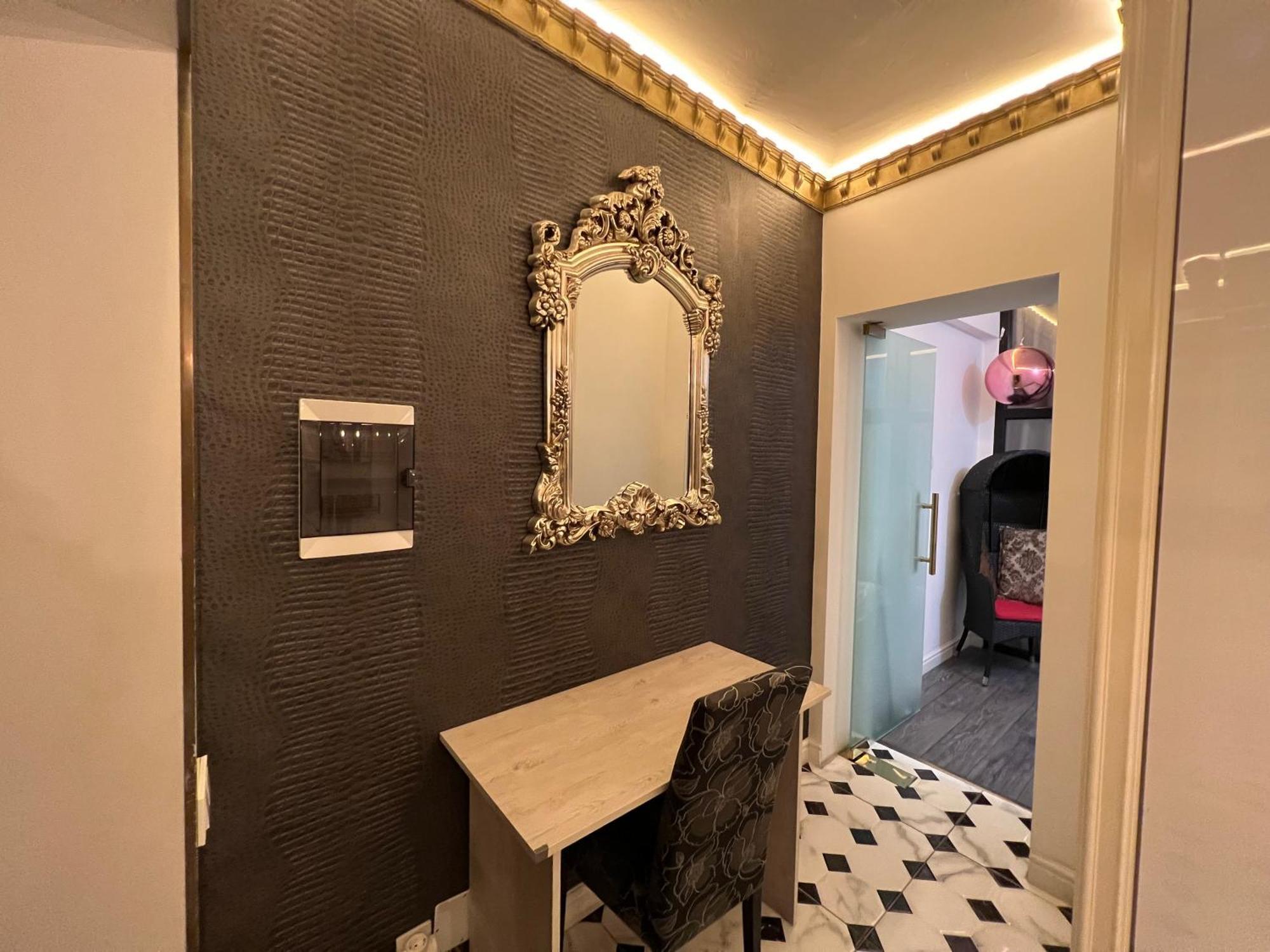 2 Bedrooms Heart Of City Center Chişinau Exteriör bild